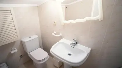 Un baño de Villa Nuria by HR COSTABRAVA