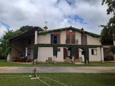 Edificio en el que se encuentra el chalet de montaña