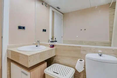 Un baño de Sabanell Park - Antoni