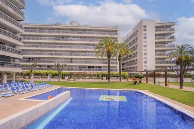 Piscina en o cerca de Sabanell Park - Antoni
