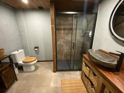 Un baño de Apartamento Can Jaramills 2