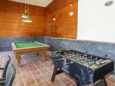 Mesa de billar en Holiday Home Castellet by Interhome