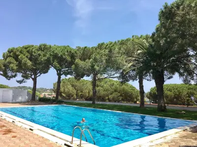 Piscina en o cerca de Cosy apartment with fabulous SEA VIEWS 70's style