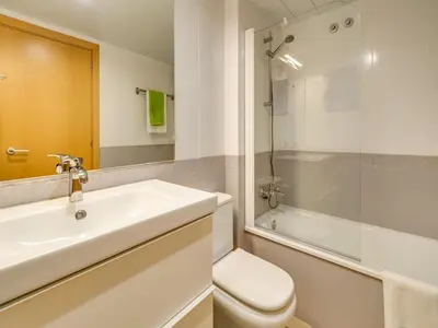 Un baño de Apartment in Fenals near Stunning Beaches