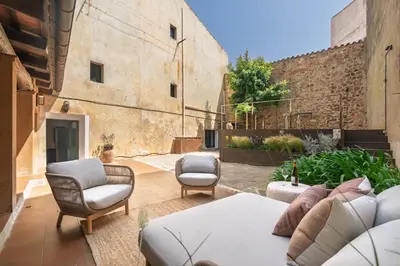 Zona de estar de LETS HOLIDAYS Stay in a 14th-Century House with Pool in Tossa