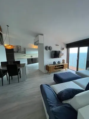 Una cocina o zona de cocina en Fantástico apartamento, vistas de barco