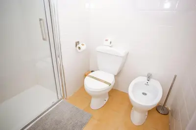 Un baño de AL50 Apartamento playa Fenals