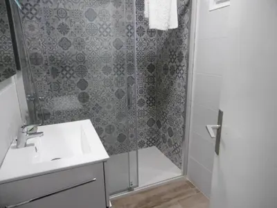 Un baño de Bonito apartamento con terraza y magnificas vistas