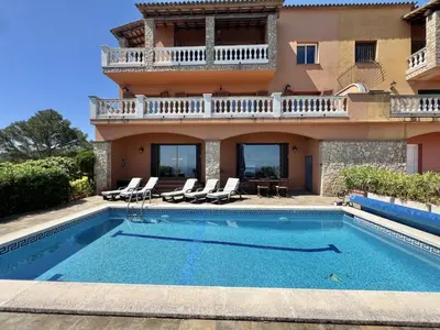 Piscina en o cerca de Vistamar