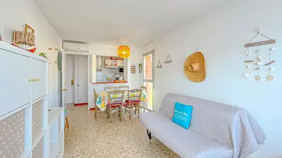 Una cocina o zona de cocina en Vivalidays Jocelyne - Fenals - LLoret de Mar