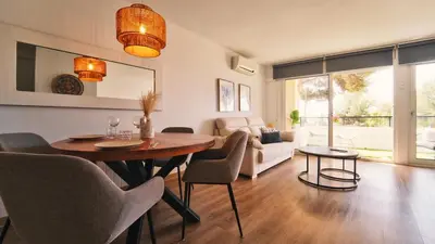 Zona de estar de SeaHomes Vacations - Seafront Mediterranean Ap & PKG