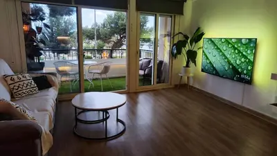 Zona de estar de SeaHomes Vacations - Seafront Mediterranean Ap & PKG