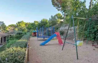 Zona de juegos infantil en Villa Begur