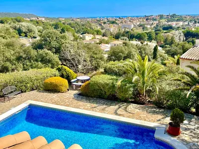 Piscina en o cerca de Villa Tranquila Large luxury 3 bedroomed 2 bathrooms private Villa with pool and Sea Views in Calonge Sant Antoni de Calonge