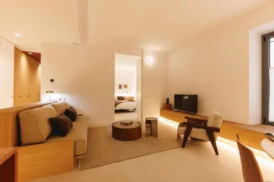Una televisión o centro de entretenimiento en Bravissimo Vivaldi 2B, Monthly Apartment