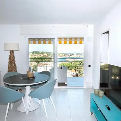 Apto con vista fantástica y piscina en S'Agaró