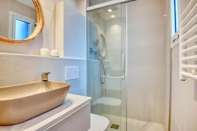 Un baño de Cal Miquelet