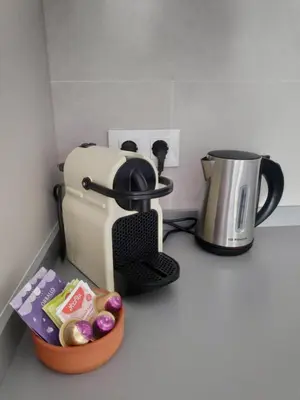 Utensilios para hacer té y café en Apartamento en Blanes