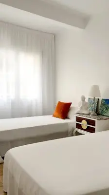 Cama o camas de una habitación en MEDITERRANEAN APt