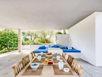 Comida en o cerca de esta villa