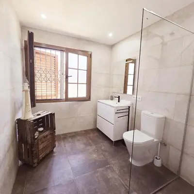 Un baño de COSTABRAVASUITES VILLA CAN DUK