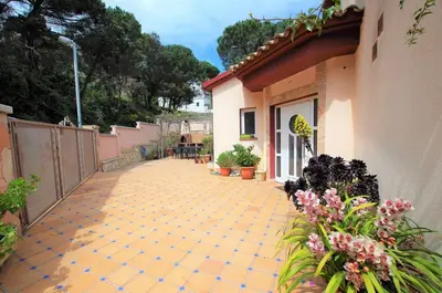 Jardín al aire libre en V&V Lloret-Villa Christine, villa lujosa para 17 personas