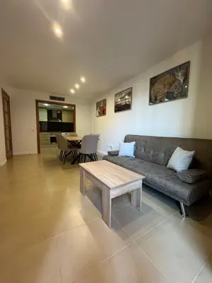 Zona de estar de Piso de SIMBA cerca de playa, con piscina y varias terrazas