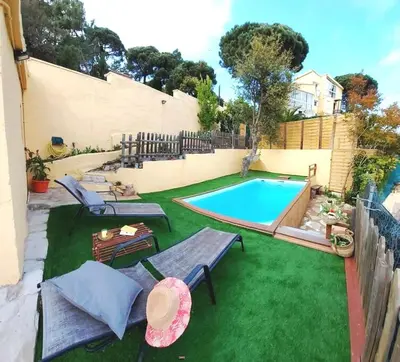 Piscina en o cerca de Anglada, Villa with a private pool and jacuzzi