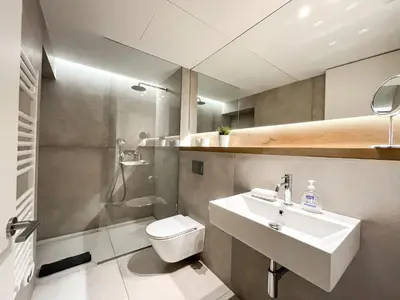 Un baño de Sleep & Stay - Luxury apt with views-Placa del Vi