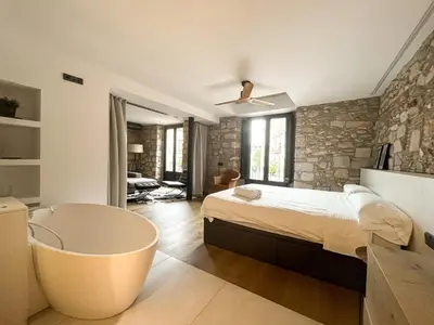 Cama o camas de una habitación en Sleep & Stay - Luxury apt with views-Placa del Vi