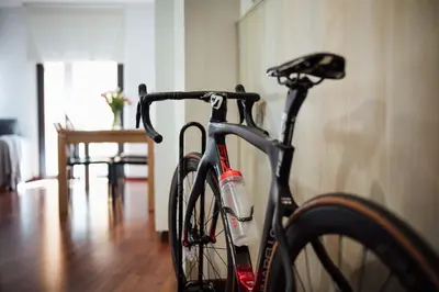 Montar en bicicleta en Little Home Girona o alrededores