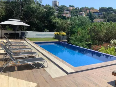 Piscina en o cerca de Gleymar