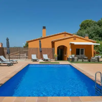 Villa w pool in Begur H14