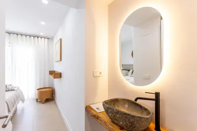 Un baño de Apartments Cap de Planes Calella de Palafrugell - by EMERALD STAY