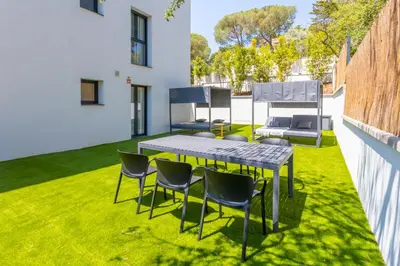 Jardín al aire libre en Apartments Cap de Planes Calella de Palafrugell - by EMERALD STAY