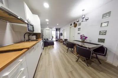 Una cocina o zona de cocina en Terrace & BEACH apartment