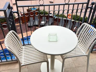 Un balcón o terraza de Nagomi Suite - Modern Apartment with Parking & Swimming Pool