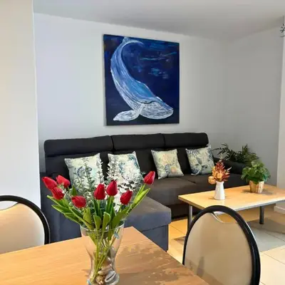 Sakura Suite - Modern Apartment with Parking & Swimming Pool