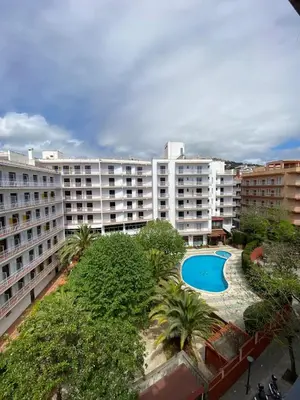 Piscina en o cerca de Ikigai Suite - 6p Modern Apartment with Parking & Swimming Pool