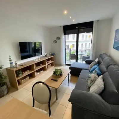 Ikigai Suite - 6p Modern Apartment with Parking & Swimming Pool