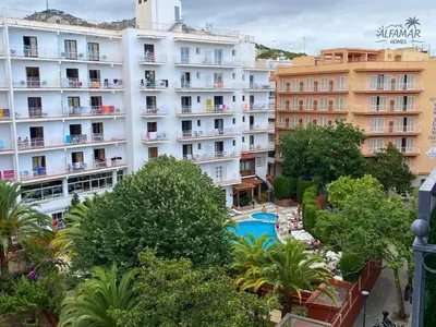 Piscina en o cerca de Yasumi Suite - 4p Modern Apartment with Parking & Swimming Pool