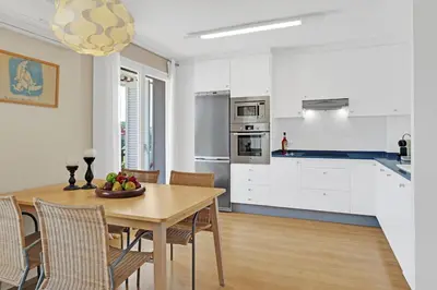 Una cocina o zona de cocina en Apartment in Calella de Palafrugell with a pool and parking