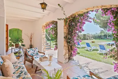 Jardín al aire libre en Winahost Villa Avenida Països Catalans