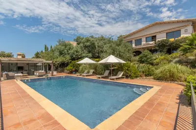 Piscina en o cerca de Casa con piscina privada vistas al mar