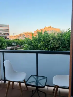 Un balcón o terraza de Apartamento con piscina a pasos del mar