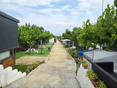 Jardín al aire libre en Costa Dorada Tiny Amaia