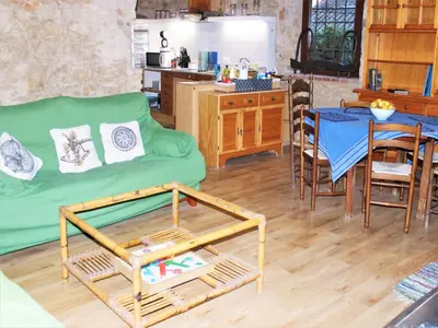Una cocina o zona de cocina en Holiday Home in Catalonia near Cala Pedrosa Beach