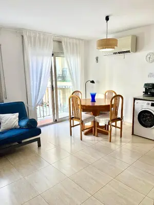 Una cocina o zona de cocina en Fantástico apartamento en Sant Antoni, a solo 1 minuto de la playa