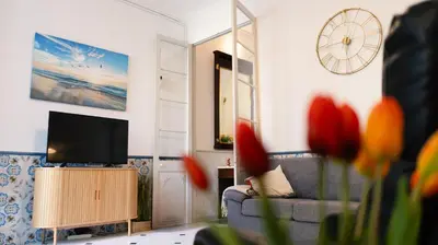 Una televisión o centro de entretenimiento en Villa Santa Anna Blanes Centro 60 metros Playa
