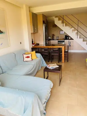 Zona de estar de Bright and central apartment